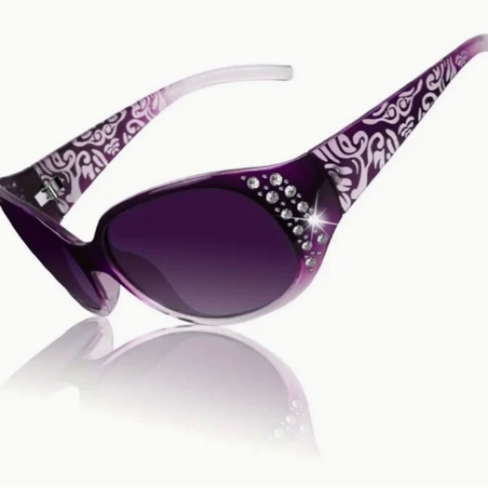 Elegant Purple Sunglasses with Rhinestone Accents
